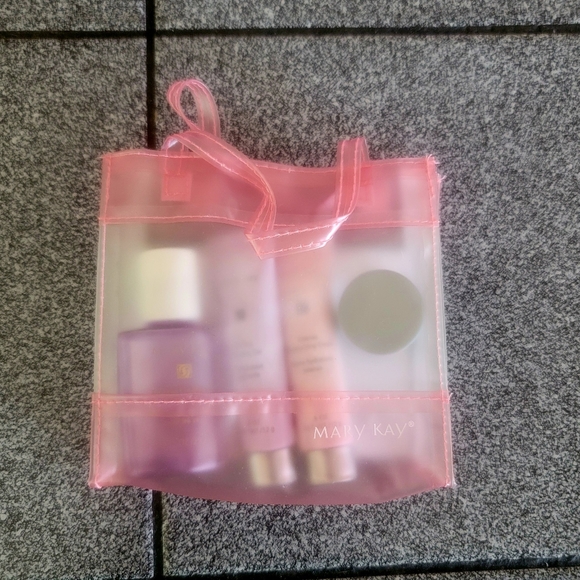 Mary Kay NWOT Makeup Travel Pouche (Please See Full Description) - Picture 9 of 9